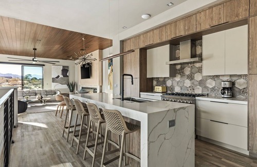 Panorama Heights Casa | Suncrest by Fieldtrip | JT Modern w Pool and Views