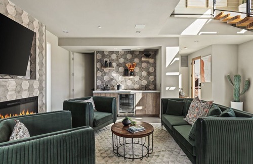 Panorama Heights Casa | Suncrest by Fieldtrip | JT Modern w Pool and Views
