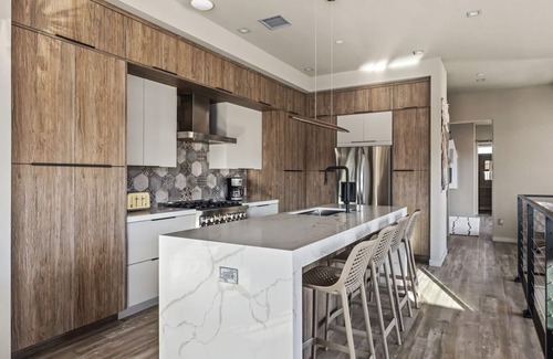 Panorama Heights Casa | Suncrest by Fieldtrip | JT Modern w Pool and Views