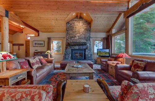 Olympic Valley Casa | Sundance Lodge -Mountain Home w Views of Palisades - Ski Shuttle, Pets okay!