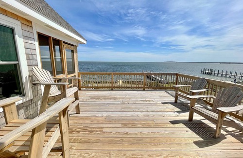 Ocracoke Casa | Esta casa se aceptan mascotas se encuentra en el Pamlico Sound con vistas espectaculares.