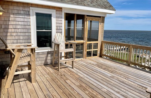 Ocracoke Casa | Esta casa se aceptan mascotas se encuentra en el Pamlico Sound con vistas espectaculares.