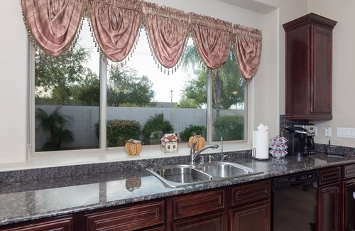 Litchfield Park Villa | SUNDANCE VILLA - Piscina climatizada, jacuzzi, billar - 1 milla a Wigwam