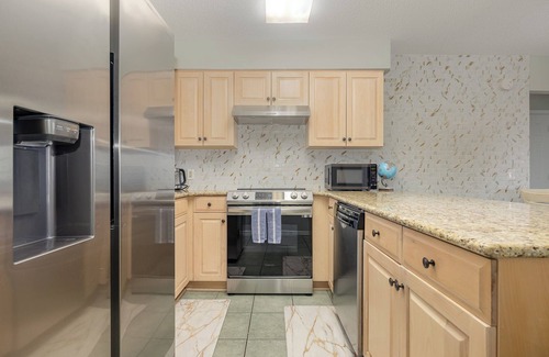 North Myrtle Beach Casa | Sundancer: Oceanfront w/ Poolside Bliss & Amazing Views, Pet Friendly