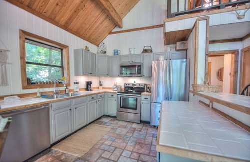 Smithville Chalet De Esquí | Sunday Morning (Dog-Friendly)