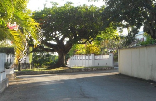 Bridgetown Apartamento | Sundeck Vacation Barbados Apartment #1 upstairs on left side, private entrance