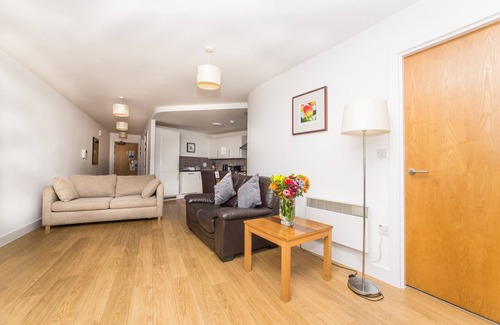 Sunderland City Centre Apartamento | Apartamento de lujo Sunderland City Center con balcón, parque y vistas al centro de la ciudad