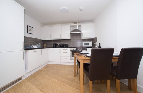 Sunderland City Centre Apartamento | Apartamento de lujo Sunderland City Center con balcón, parque y vistas al centro de la ciudad