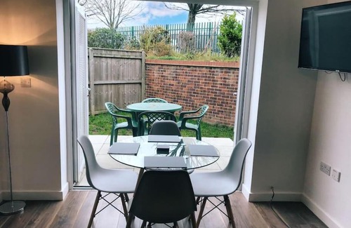 Roker Apartamento | Sunderland Short Stays 2 bedroom apartment Free Parking Fulwell SR6