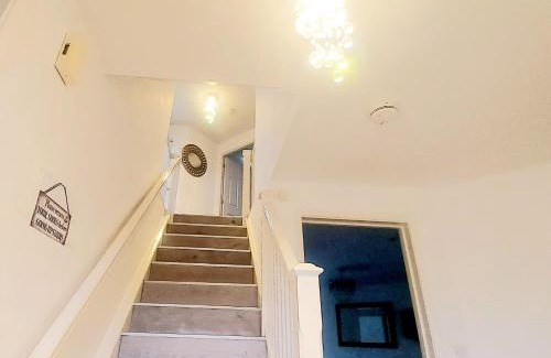 Sunderland Casa | Sunderland Villa Luxuria House and Apartment Accommodation - Free Double Private Parking
