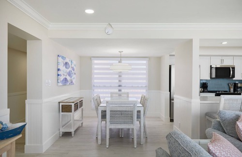 Beachview Country Club Estates Condominio | Sundial A301- Gorgeous Beachfront Residence at Sundial Sanibel