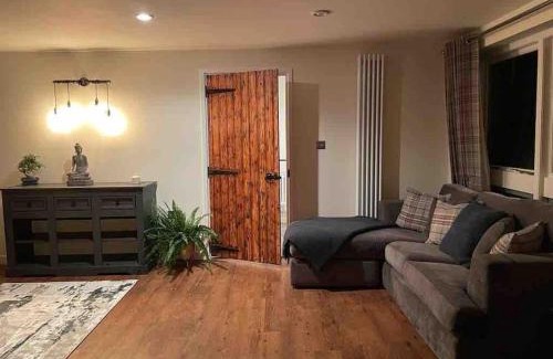 Skelton-in-Cleveland Casa | Sundial Cottage, Stunning 3 Bed Cottage with Hottub