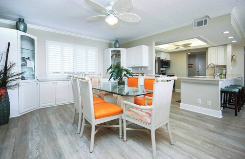 Sanibel Casa | Sundial P402 Gulf View Two bedroom Beach Condo