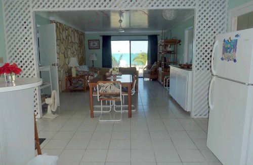 Great Exuma Villa | Casa Sundowner, frente a la playa, una de las mejores vistas de la isla. Duerme 6.