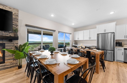 Kimberling City Cabina | Sundowner Lodge with Lake View close to SDC and Branson