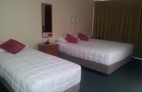 Blenheim Hotel | Sundowner Motel