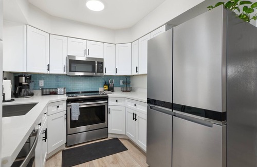 East Mesa Casa | Sunfit Dreams | 2BD, BBQ, Pool & Fitness