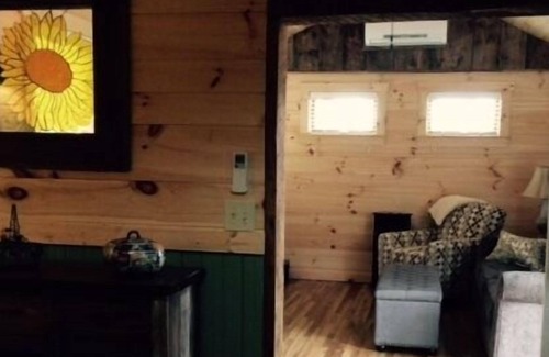 Blowing Rock Cabaña | Sunflower Cottage 1 Bedroom Cottage by Redawning
