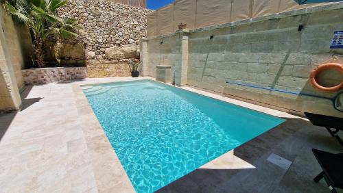 Xewkija Casa | Sunflower Farmhouse, Xewkija, Gozo