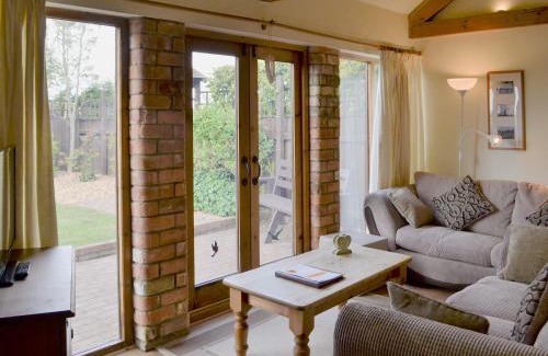 Alford Casa | Sunflower Holiday Cottage