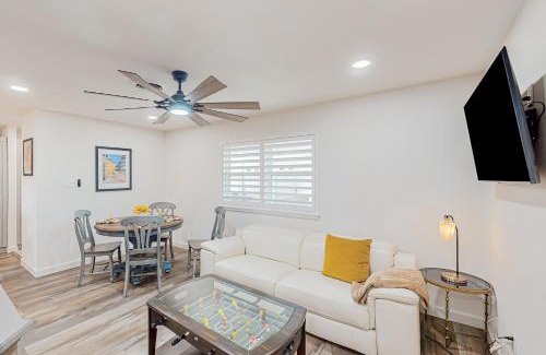 Del Mar Apartamento | Sunflower of Ocean Drive