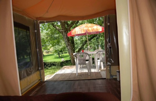 Le Grez Casa | Sunflowers Campsite *** - Canvas Bungalow READY TO CAMP 3 Rooms 4 People Without Sanitary