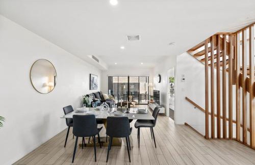 Sunnybank Hills Casa | Sunhaven Escape Three Storey Comfort for Families