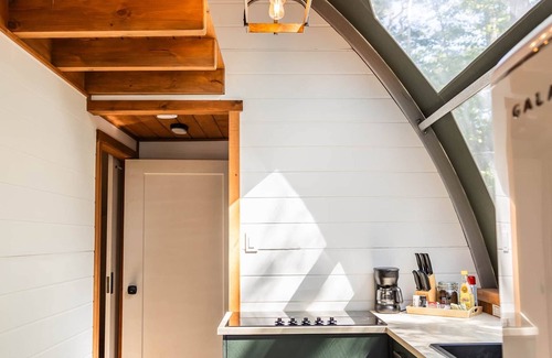 Kings County Cabina | Sunken Escapes Glamping Unit #2