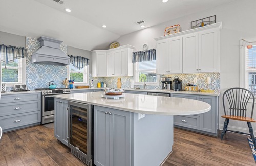 Duck Casa | Sunkissed OBX Luxury, 6 bedroom, Elevator, Pool, Hot tub in Duck. 10% PROMOTION