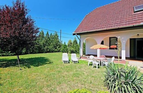 Balatonoszod Casa | Sunlight by Interhome