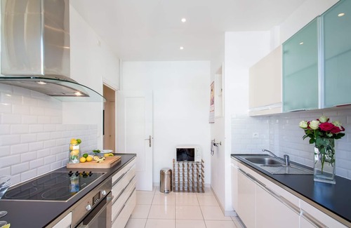 Gambetta Apartamento | La luz del sol Propiedades ADEILA: Alquiler 2 dormitorios, cerca de la playa con 2 balcones y AC