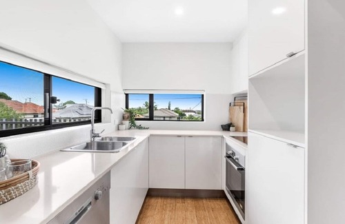 Carina Heights Apartamento | Sunlight Sanctuary