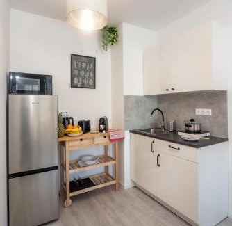 Corvin negyed Apartamento | Sunlit Heaven 2-BDR Apartments