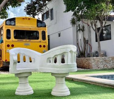 Colonia Campestre Casa | Sunlit Hideaway plus shared Pool for 6