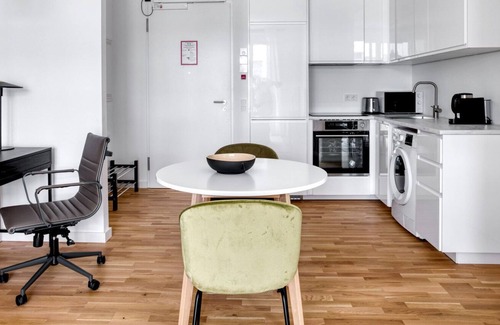 Tiergarten Apartamento | Sunlit Mitte 1BR nr Potsdamer Platz, by Blueground