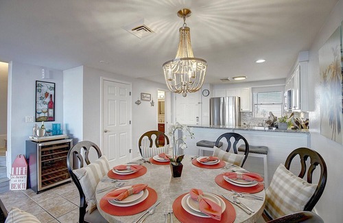 Port Aransas Condominio | Sunlit Seas, Poolside Breeze | Beach Boardwalk | MP305