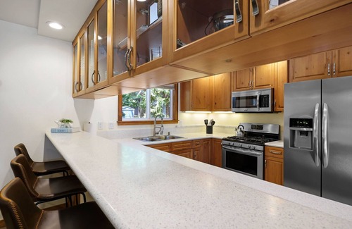 Sunnyside Casa | Sunlit Tahoe Park - Hot Tub, Private Yard, Pet Friendly HOA Beach
