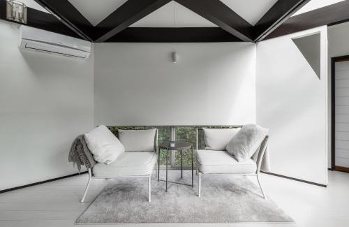 Ogi Villa | Sunlit Villa Izu -星降る陽だまり森の宿-