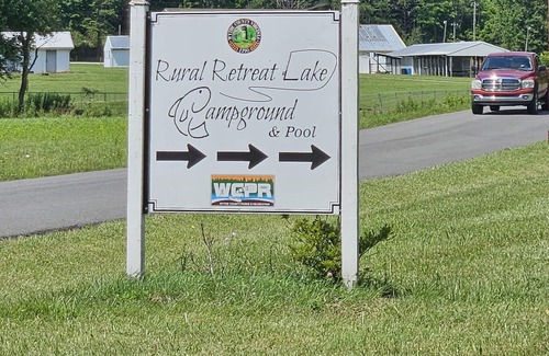 Rural Retreat Cabina | Sunni's Country Hideaway: Short Term Rental. Pet Friendly.