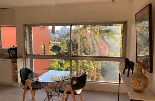 Potts Point Apartamento | Sunny 1 Bedroom City Apartment with Rooftop Pool & BBQ