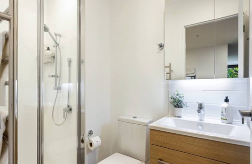 Newton Apartamento | Sunny Retreat In Heart Of Cbd