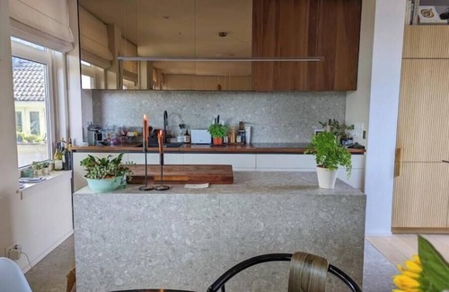 Jordaan Apartamento | Sunny 2 Bd Apartment in the heart of the Jordaan