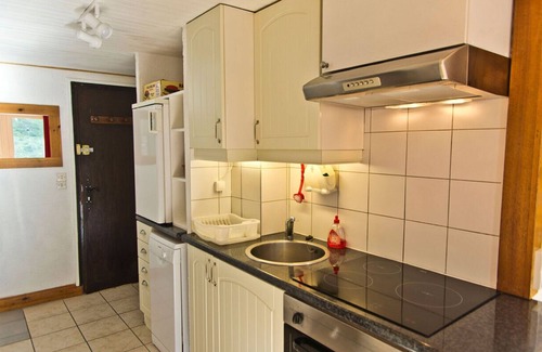 Val Claret Apartamento | Sunny 25 m2 holiday apartment suitable for 4 people. Ski-in ski-out.