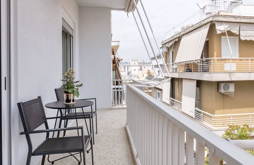 Nea Smirni Apartamento | Sunny 2BR Apartment in Nea Smyrni