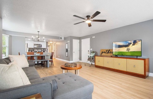 Kissimmee Condominio | Sunny 3BR Kissimmee Condo with Pool Clubhouse Gym and Minutes to Disney