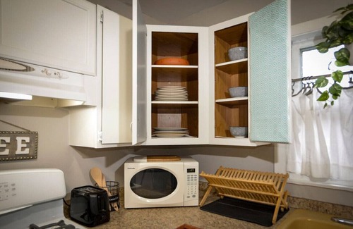 Wanskuck Casa | Sunny 4 Bed 2 Bath Providence