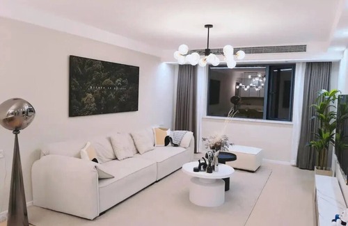 Shanghai Apartamento | Sunny Abode富源公寓 3-Bedroom near Tianzifang