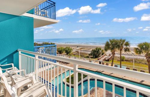 Myrtle Beach Apartamento | Sunny and Bright Oceanfront Condo in Atlantica Resort near Boardwalk