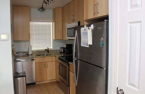 Country Club Estates Casa | Scarborough Village 305: 2 dormitorios / 2. 5 baños en la playa de Rehoboth, para 6 personas