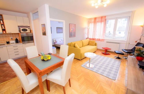 Sarajevska Apartamento | Soleado y moderno en el corazón de la zona urbana